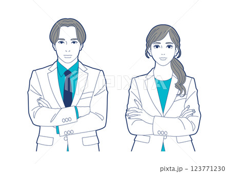 腕組みをして考える白衣姿の男女 123771230