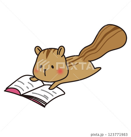 寝転んで本を読むリス 123771983