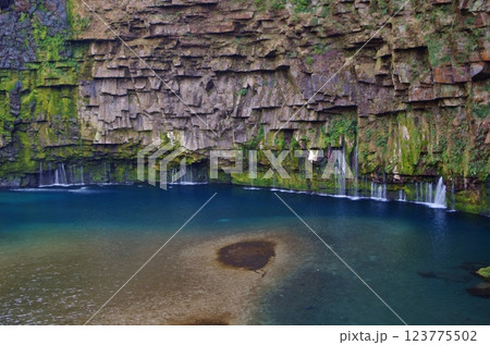 大隅半島の秘境 雄川の滝 大隅半島の秘境 雄川の滝 123775502