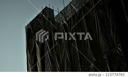 補修工事中のビル 補修工事中のビル 123778765