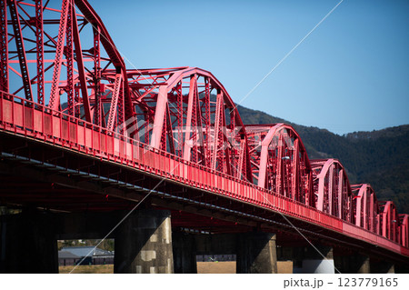 四万十市のシンボル　赤橋 123779165