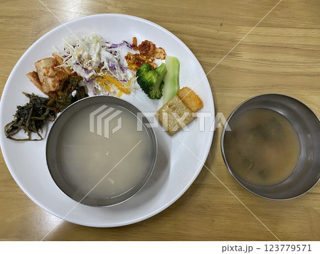 "Temple Stay and Temple Meal at Yeongoksa Temple, Gurye" 123779571