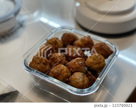 "Korean Fish Cake: A Timeless Street Food Classic" 123780021