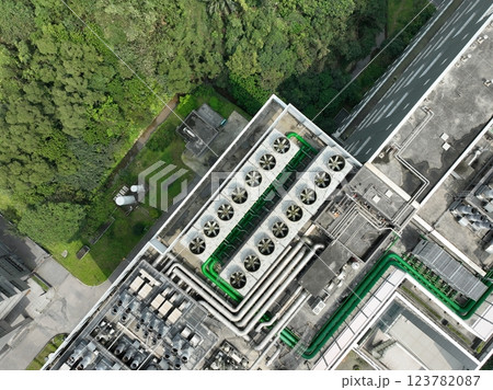エンジンルーム 機関室 計算する 123782087