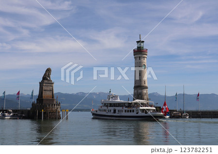 Port of Lindau on Lake Constance, Bavaria, Germany Port of Lindau on Lake Constance, Bavaria, Germany 123782251