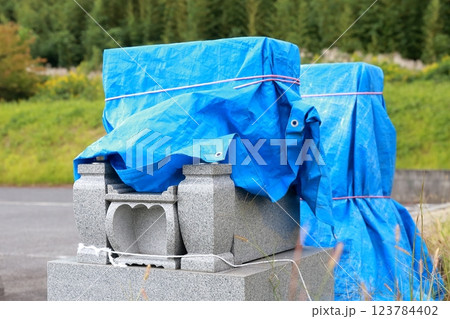 お墓 123784402