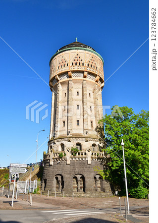 フランス、メッス。メッスの給水塔。2024年5月9日撮影。 123784662