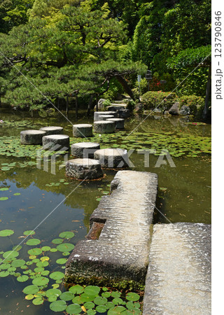 京都 平安神宮 臥龍橋 京都 平安神宮 臥龍橋 123790846