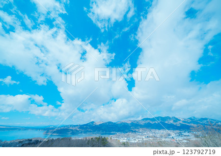 明神山パノラマ台から見える富士山と山中湖 明神山パノラマ台から見える富士山と山中湖 123792719