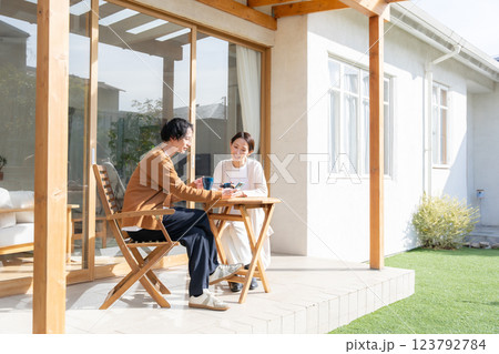 マイホーム　夫婦 123792784