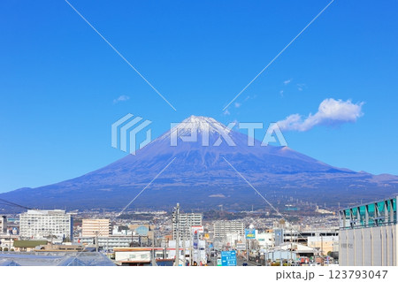 静岡県 富士市 富士山夢の大橋から見る富士山 静岡県 富士市 富士山夢の大橋から見る富士山 123793047