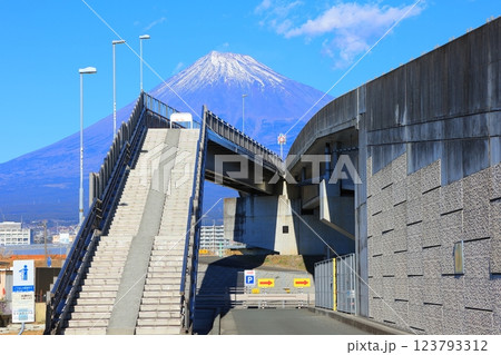 静岡県 富士市 富士山 夢の大橋 静岡県 富士市 富士山 夢の大橋 123793312
