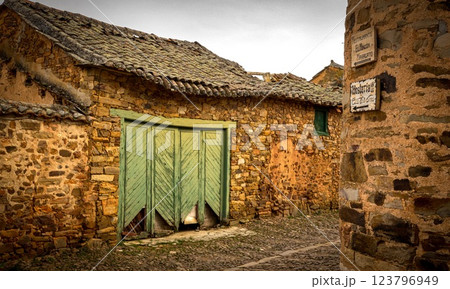 Castrillo de los Polvazares. Leon. Astorga. Spain. Cobblestone village. Maragato 123796949