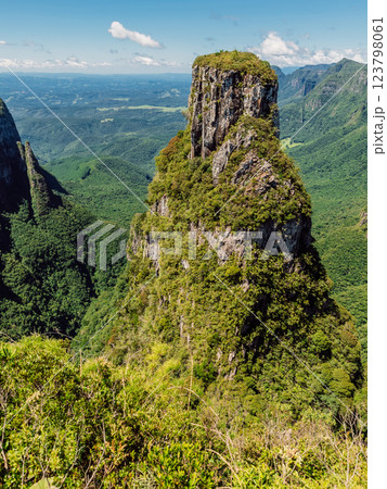 Mountain landscape with Espraiado park and rocks. Mountains in Santa Catarina, Brazil. Mountain landscape with Espraiado park and rocks. Mountains in Santa Catarina, Brazil. 123798061
