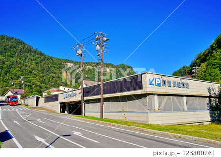 北海道 層雲峡温泉街の風景 123800261