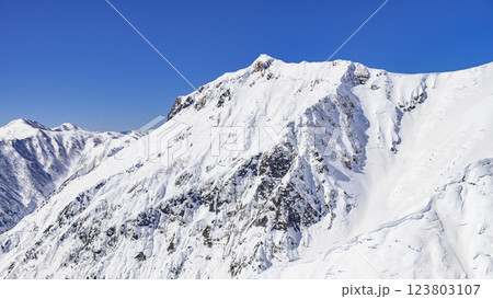 谷川岳の雪景色・天神尾根から見る絶景 谷川岳の雪景色・天神尾根から見る絶景 123803107