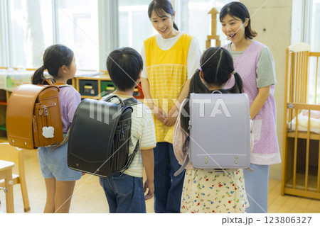 学童保育イメージ 123806327