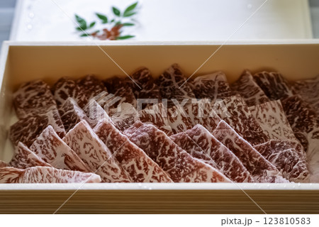 国産和牛霜降りの贈りもの 123810583