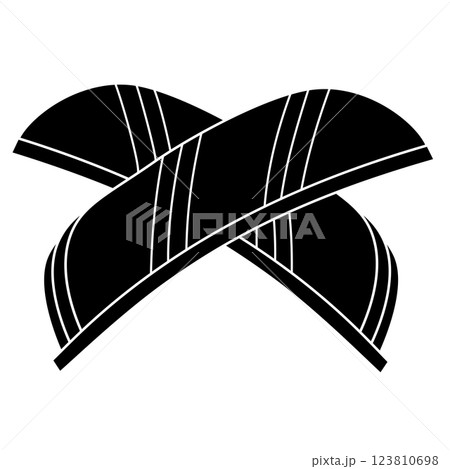 家紋です。割り違い鷹の羽といいます。 123810698