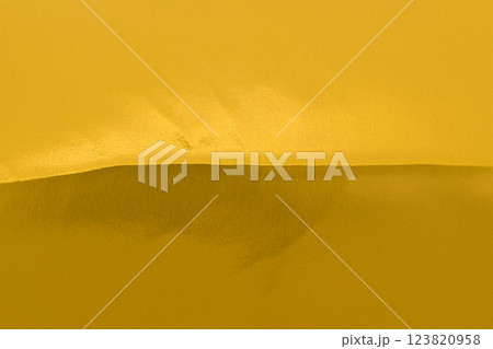 金（ゴールド）の造形アート【背景素材】 123820958