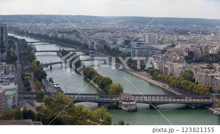 Aerial view downstream of the Seine from the Eiffel Tower in Paris 123821155