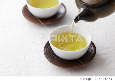 緑茶 123821273