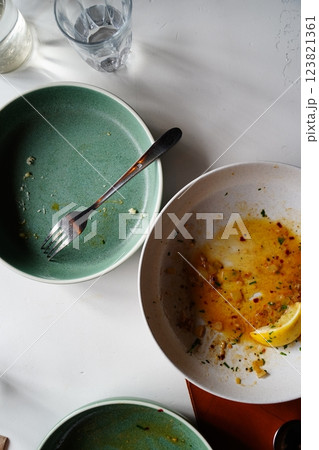 食後の皿 123821361