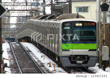 ［S］冬の都営新宿線10-300形電車（快速-10両編成） 123821541