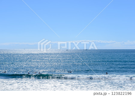 湘南・ 茅ヶ崎の海岸 湘南・ 茅ヶ崎の海岸 123822196