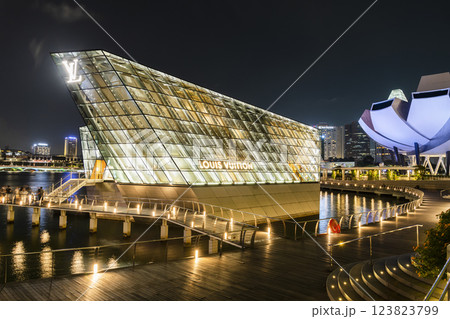 The world's only floating Louis Vuitton boutique is located in a spectacular Crystal Pavilion on the waters of Marina Bay Sands. The world's only floating Louis Vuitton boutique is located in a spectacular Crystal Pavilion on the waters of Marina Bay Sands. 123823799