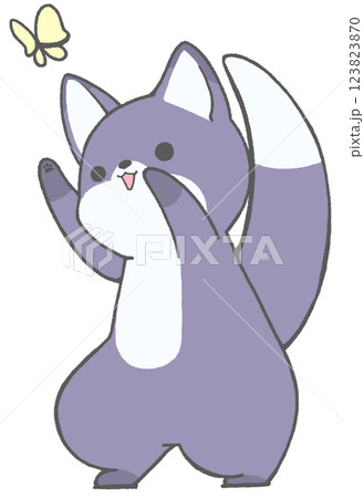 蝶にむかって両手を伸ばすキツネ(紺色) 蝶にむかって両手を伸ばすキツネ(紺色) 123823870