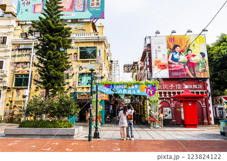 The food street or Rua do Cunha in Taipa Village, Macau. Macau- September 17, 2019: The famous food street(Rua do Cunha) with traditional Europe Style houses at Taipa Village, Macau. 123824122
