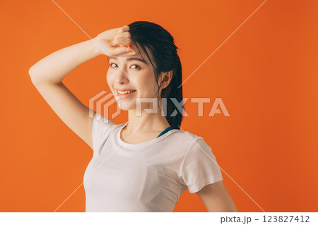 ホットヨガイメージ 123827412