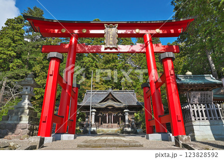 【岡太神社 (拝殿)】 福井県越前市粟田部町 【岡太神社 (拝殿)】 福井県越前市粟田部町 123828592