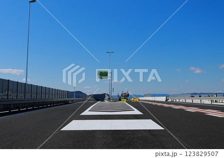高速道路 高速道路 123829507