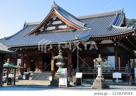 善通寺の善通寺御影堂 123829583