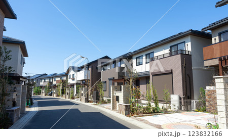 新築住宅	 新築住宅	 123832166