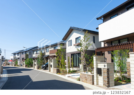 新築住宅	 123832167