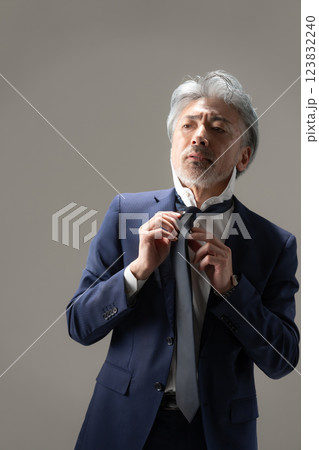 ビジネス 男性 ビジネス 男性 123832240