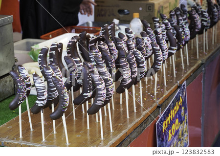 屋台　チョコバナナ 123832583