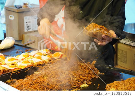 屋台　焼きそば　イメージ 123833515