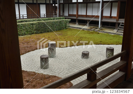 冬の東福寺本坊庭園　東庭(京都市東山区) 123834567