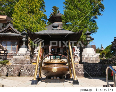 定義如来 西方寺（貞能堂）【宮城県仙台市】 123839174