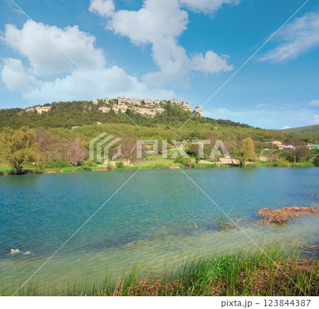 beautiful  spring lake 123844387