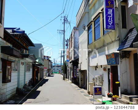 秋田県鹿角市 鹿角花輪駅周辺の風景より 秋田県鹿角市 鹿角花輪駅周辺の風景より 123844788