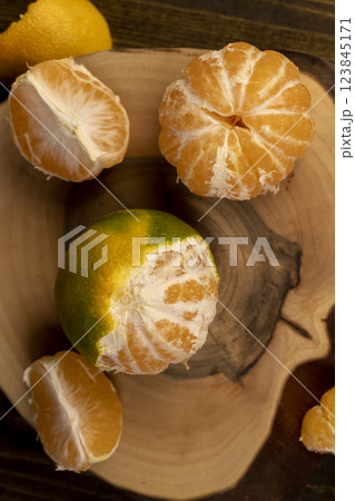 peeled orange ripe tangerines on the table peeled orange ripe tangerines on the table 123845171