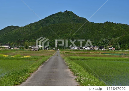 丹波篠山の景色 123847092