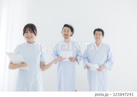 看護師、カウンセリング、人間ドック　　 123847241