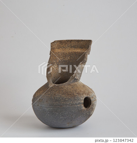 置き物 置き物 123847342