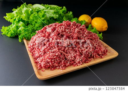 国産和牛　ミンチ　牛肉100%　皿盛り 123847384